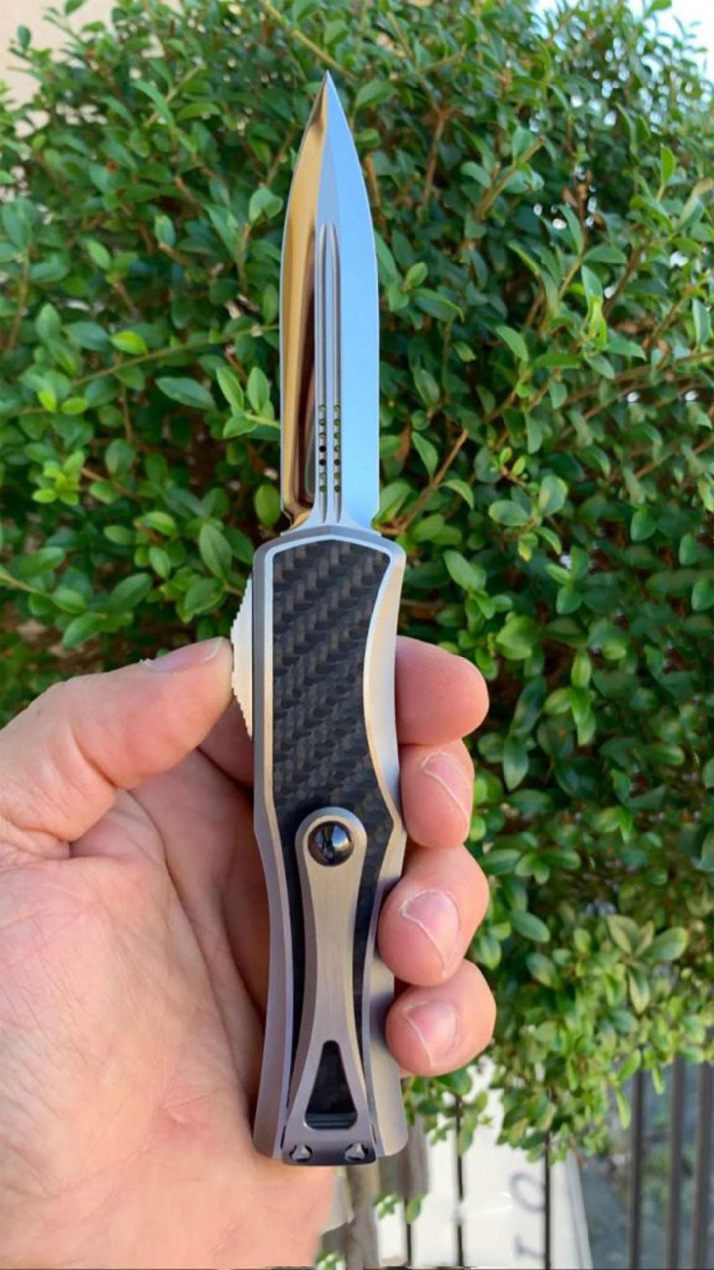 Microtech OTF tactical double automatic switchblade knife,D2 steel blade, 3K carbon fiber + aluminum handle,EDC Outdoor Hunting Pocket Knife