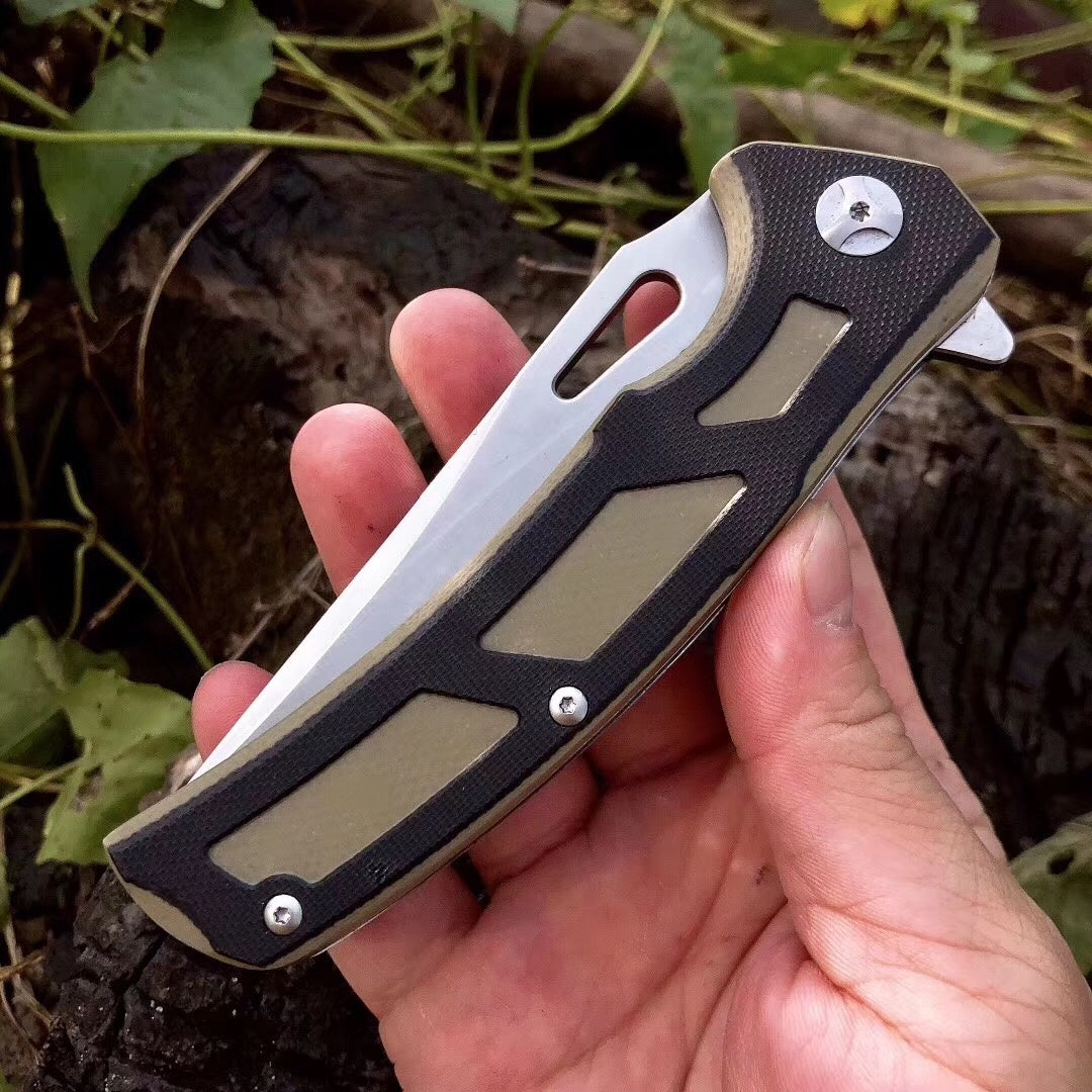 Sharp knife stainless steel folding liner lock sword outdoor camping black + desert G10 hardness :59 HRC heat treatment: vacuum oil quenching