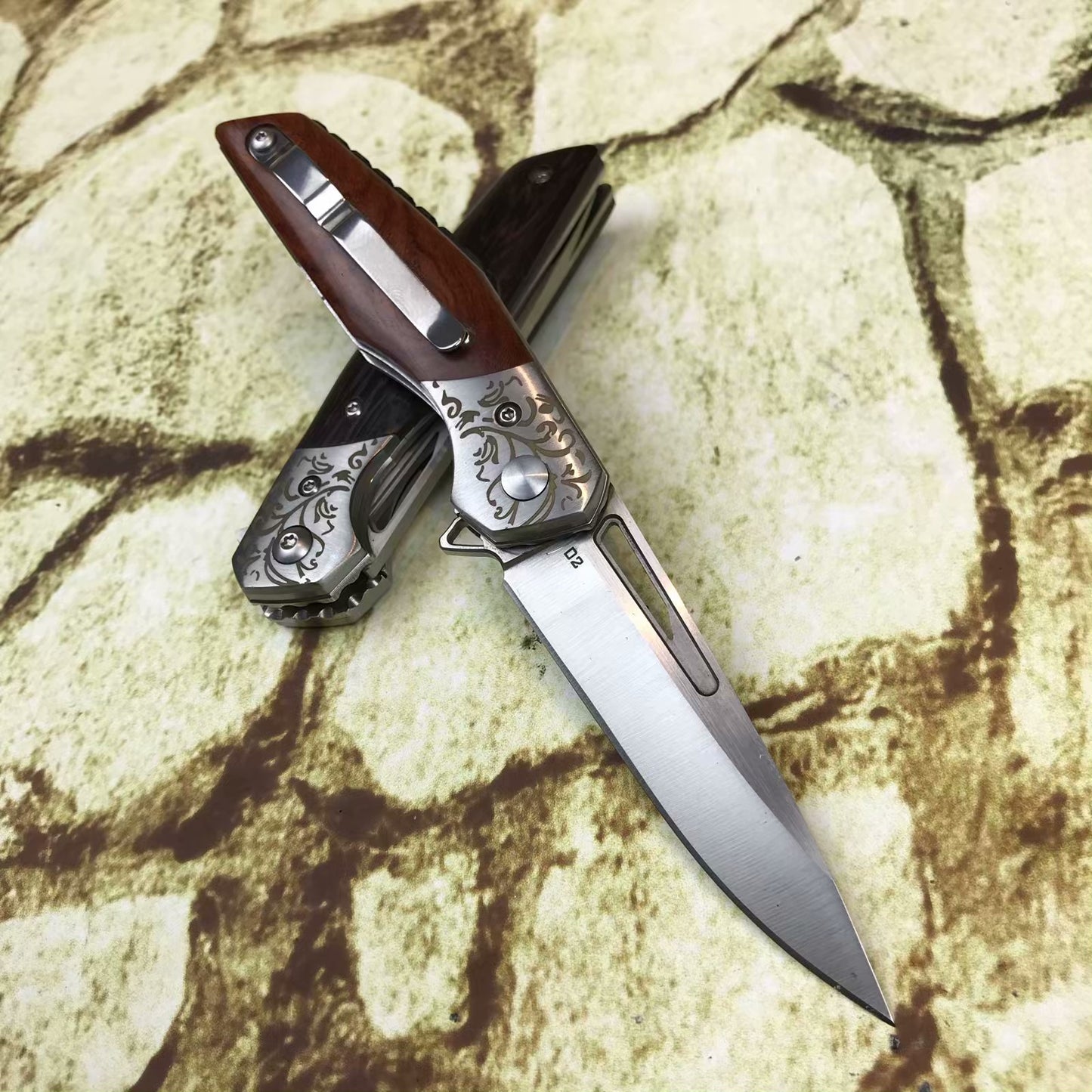 D2 high speed steel,57HRC◇ outdoor folding knife high hardness knife portable outdoor survival camping self-defense knife