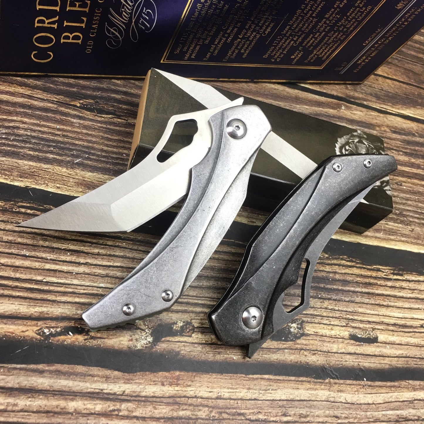 Automatic tactical auxiliary knife outdoor force hunting camping survival knife EDC folding blade handle all steel