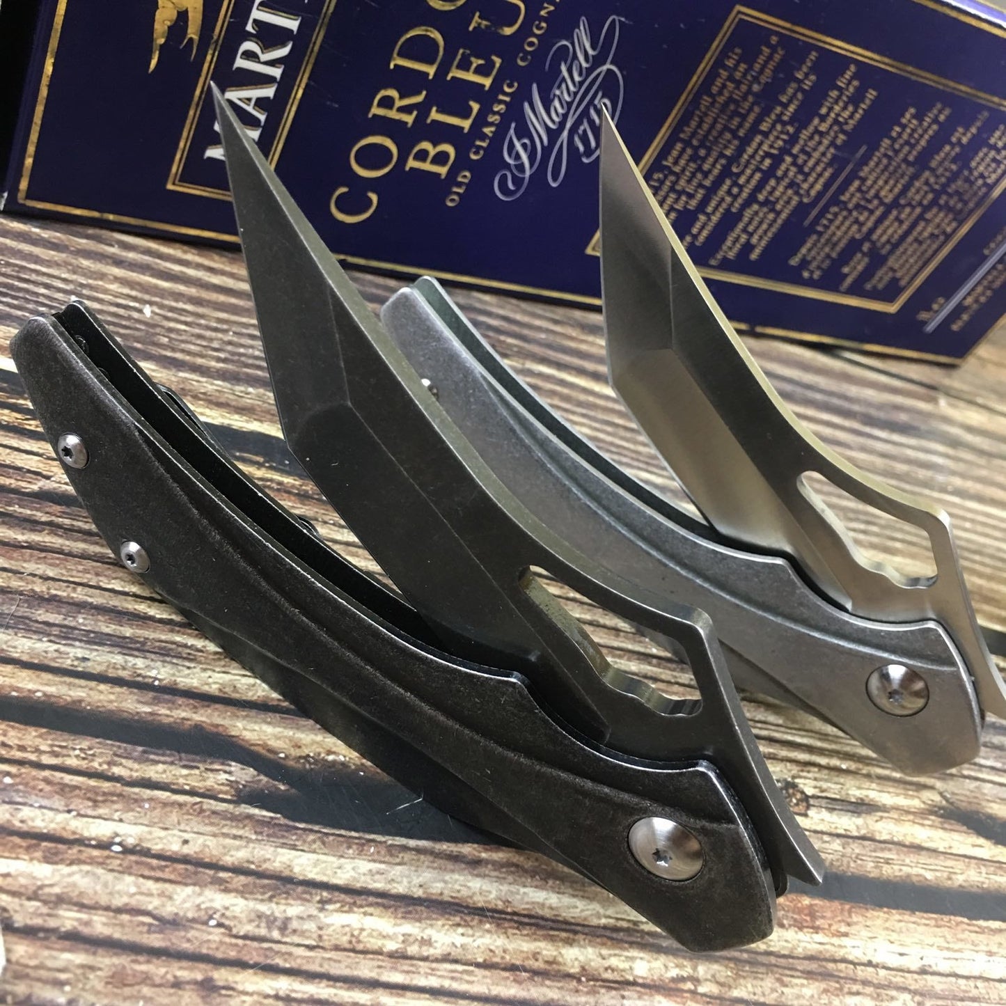 Automatic tactical auxiliary knife outdoor force hunting camping survival knife EDC folding blade handle all steel