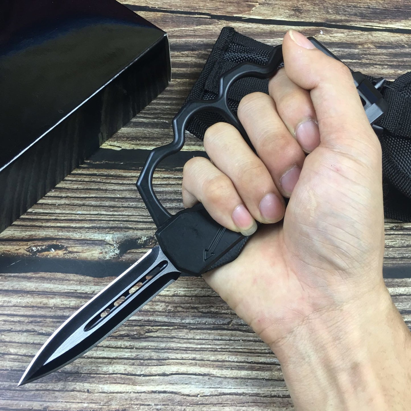 Black knuckle type straight spring + fist cover, tactical spring assist open folding pocket knife