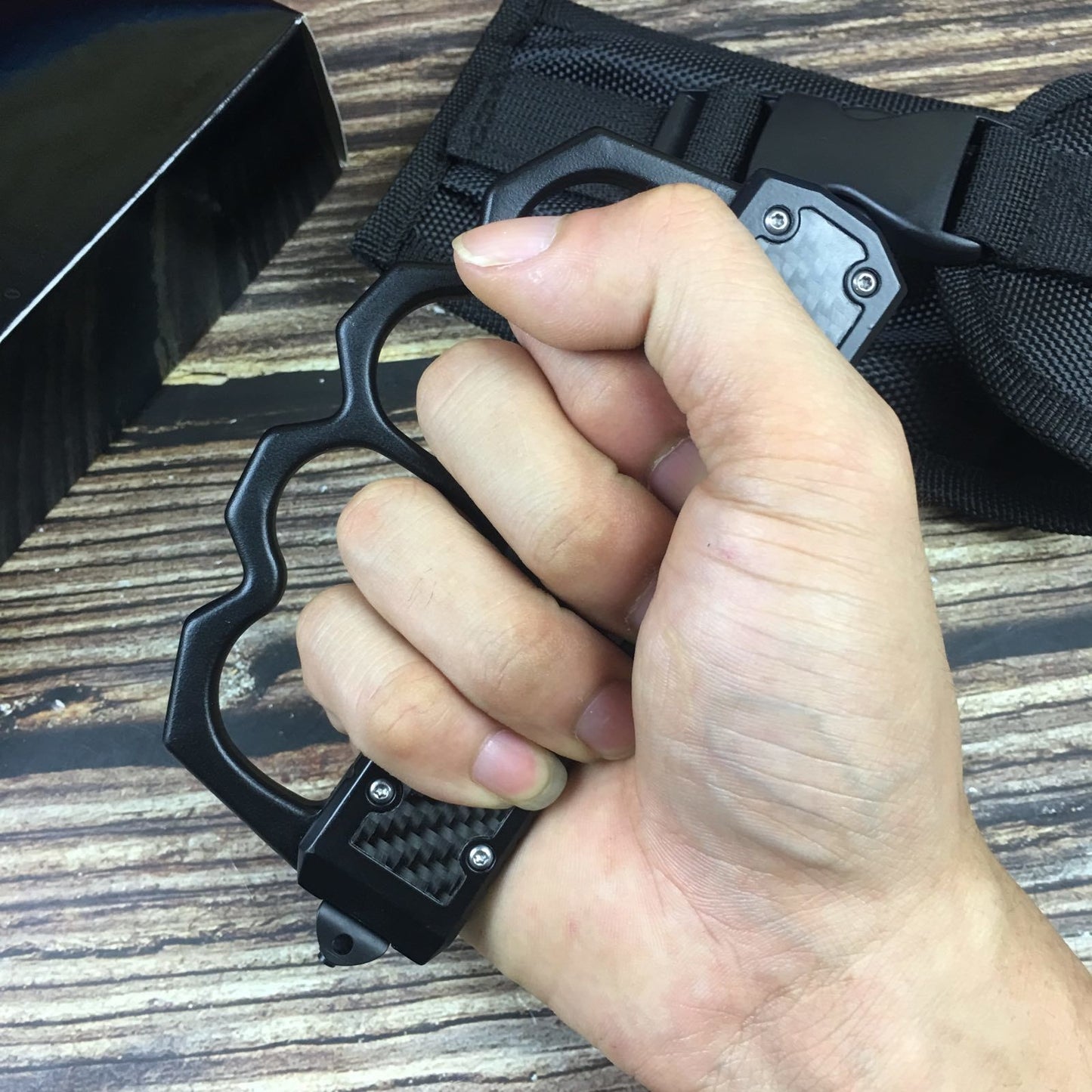 Black knuckle type straight spring + fist cover, tactical spring assist open folding pocket knife
