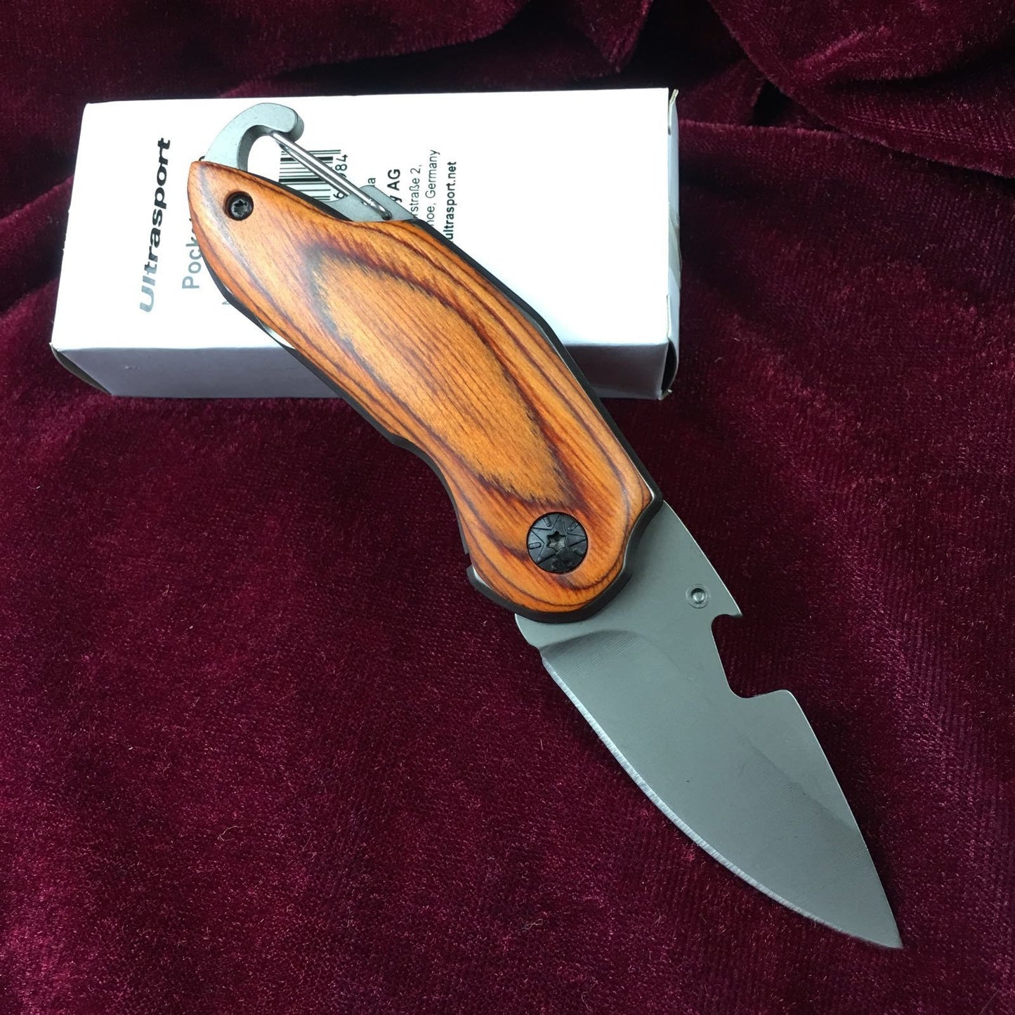 "Tactical folding knife hardness 57HRC"Folding hunting knives carry pocket knives
