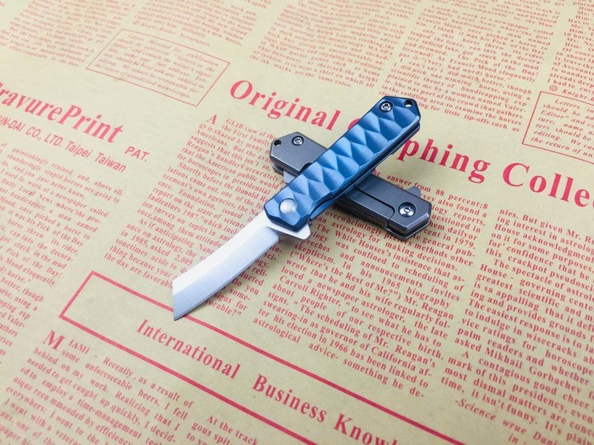 Outdoor tactical knife folding knife 9CR18MOV Damascus knife manual survival rescue tool camping hunting knife carry with youtools