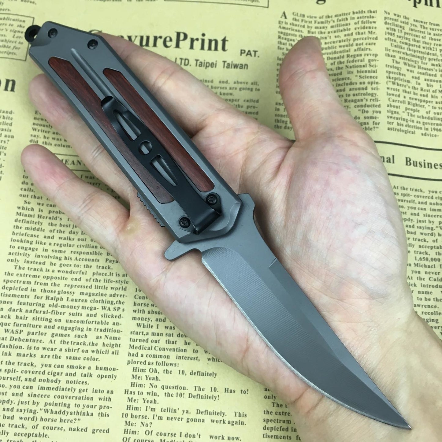 BOKE Folding hunting knife combat spring assisted 5Cr13 blade folding rescue knife EDC tool to carry with you