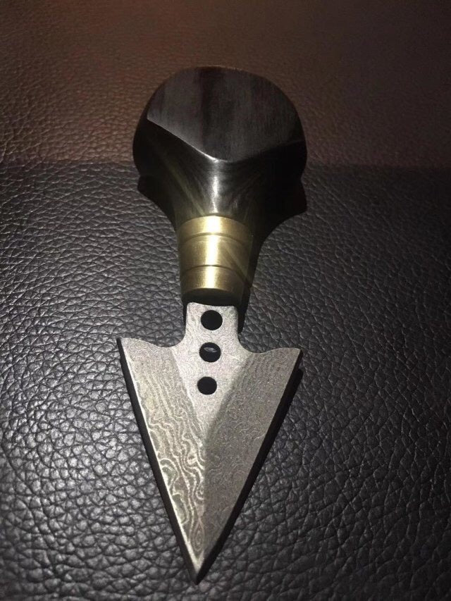 Push knife hand stab pocket knife arrowhead hand stab mini portable knife defensive knife fixed knife collection carry with you