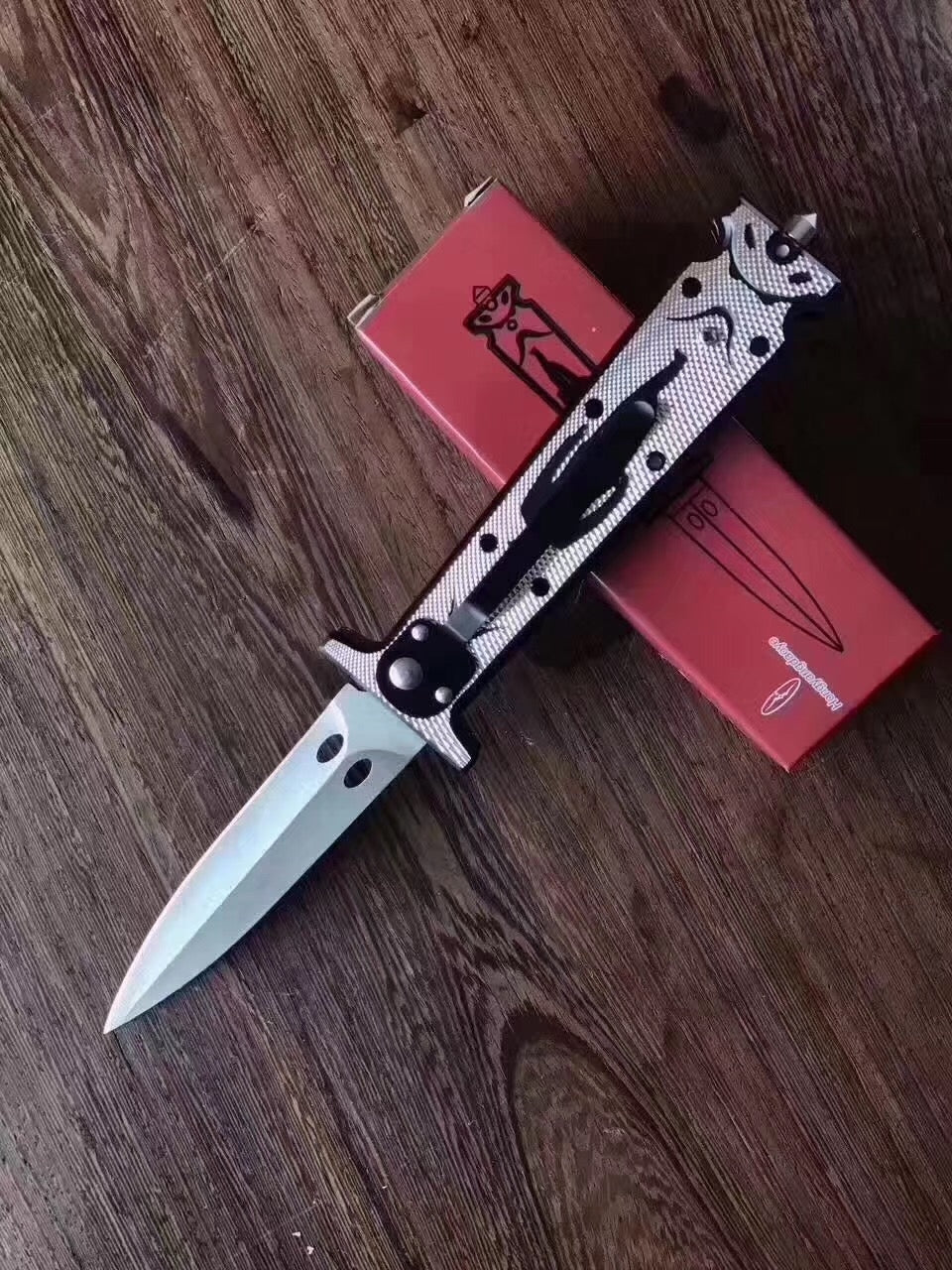 7.5-inch pocket tactical equipment OTF finger drive spring assisted knife camping survival EDC hunting tools collection toys