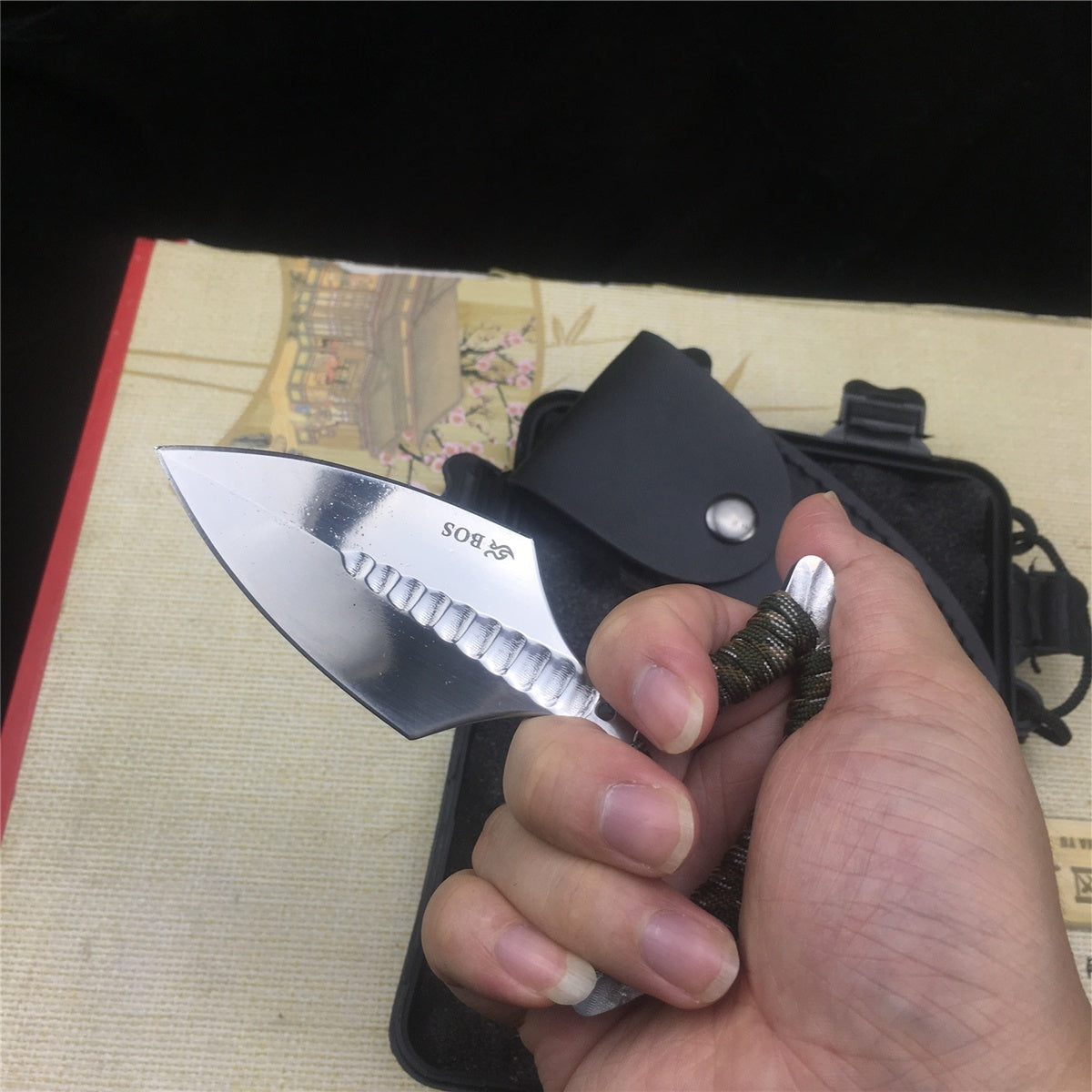 New Product Upgrades | Push knife + Card knife + Gifts Box Set '' 5.31 Inches Fist Knife Self-Defense Weapon Edc Tools(Style1 Style2)