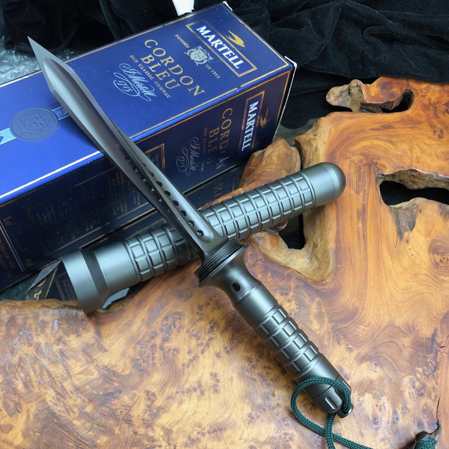 Microtech 13" JAGDKOMMANDO Twisted Tri Edge Dagger Bead Blast SPECIAL FORCE Fixed Blade Knife with Aluminum Sheath