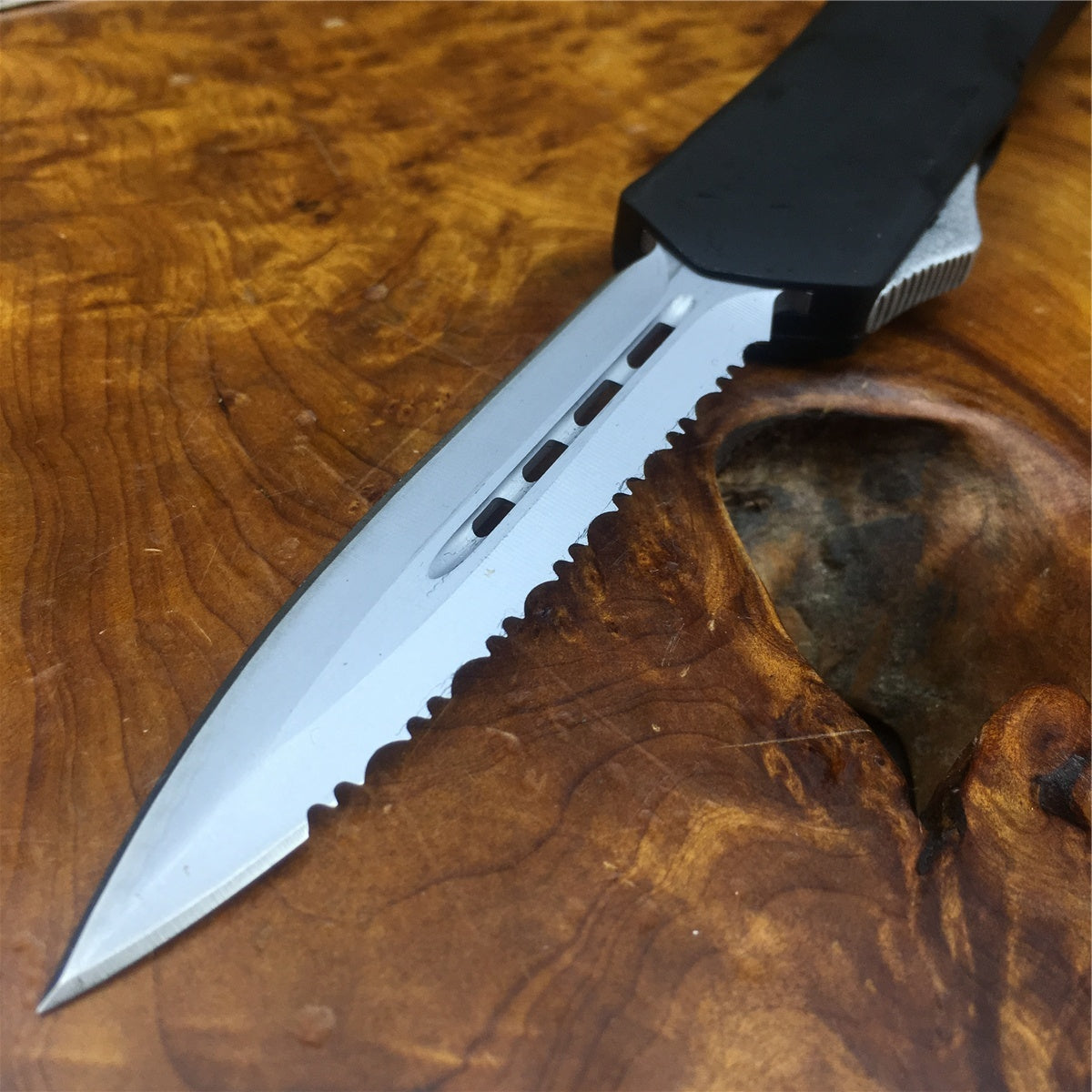 NEW HOT Benchmade Dagger OTF AUTO Spring Assisted Tactical Knife Switchblade Outdoor Multitool Tanto Hunting Tools