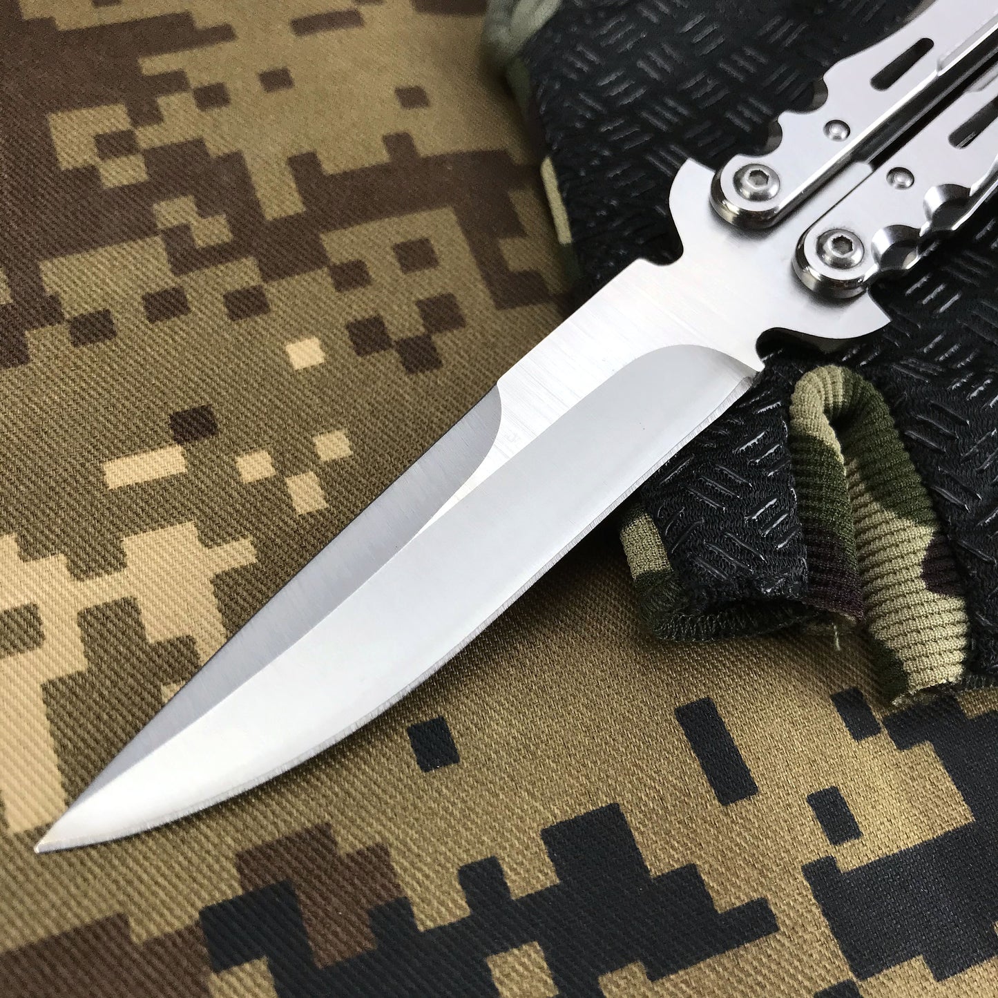 High Hardness Stainless Steel Folding Outdoor Camping Butterfly (Knife)