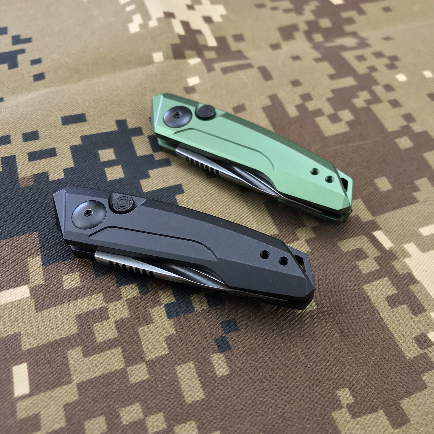 Kershaw 7250 Launch 9 AUTO Folding Knife 1.8" Working Finish CPM-154 Drop Point Blade, Black Anodized Aluminum Handles