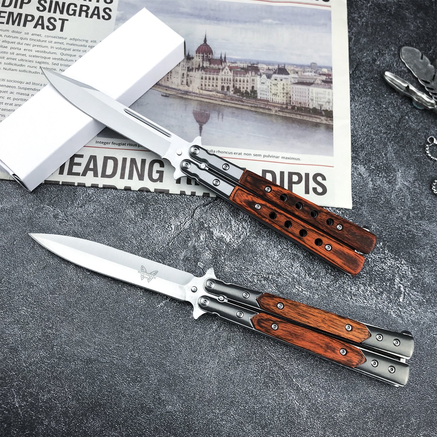 2021 NEW Handmade Sharp Razor Blade Tactical Butterfly Knives Trainer Flipping Balisong Practice Knife Tanto Wood Handle Outdoor Survival Combat Hunting Knife Christmas gift