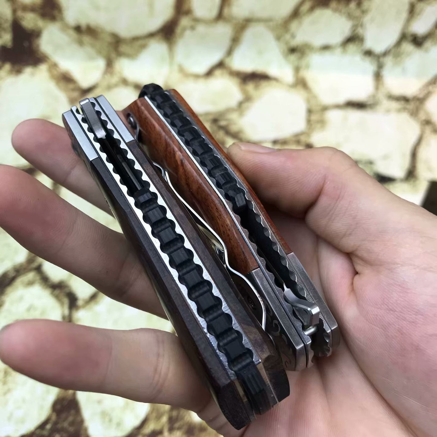 D2 high speed steel,57HRC◇ outdoor folding knife high hardness knife portable outdoor survival camping self-defense knife