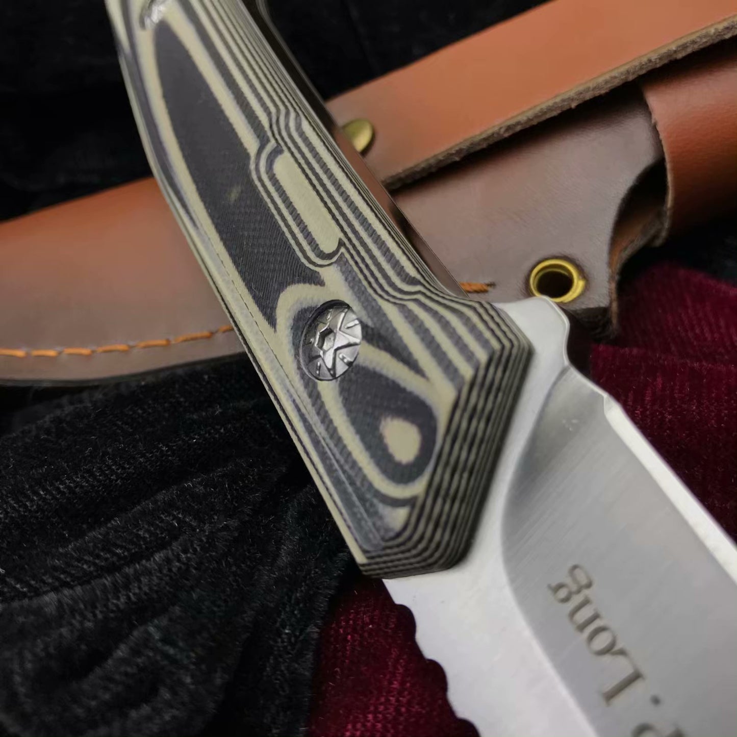 Fixed blade hunting knife hardness 58HRC, vacuum heat treatment camping hunting knife outdoor survival tool dagger