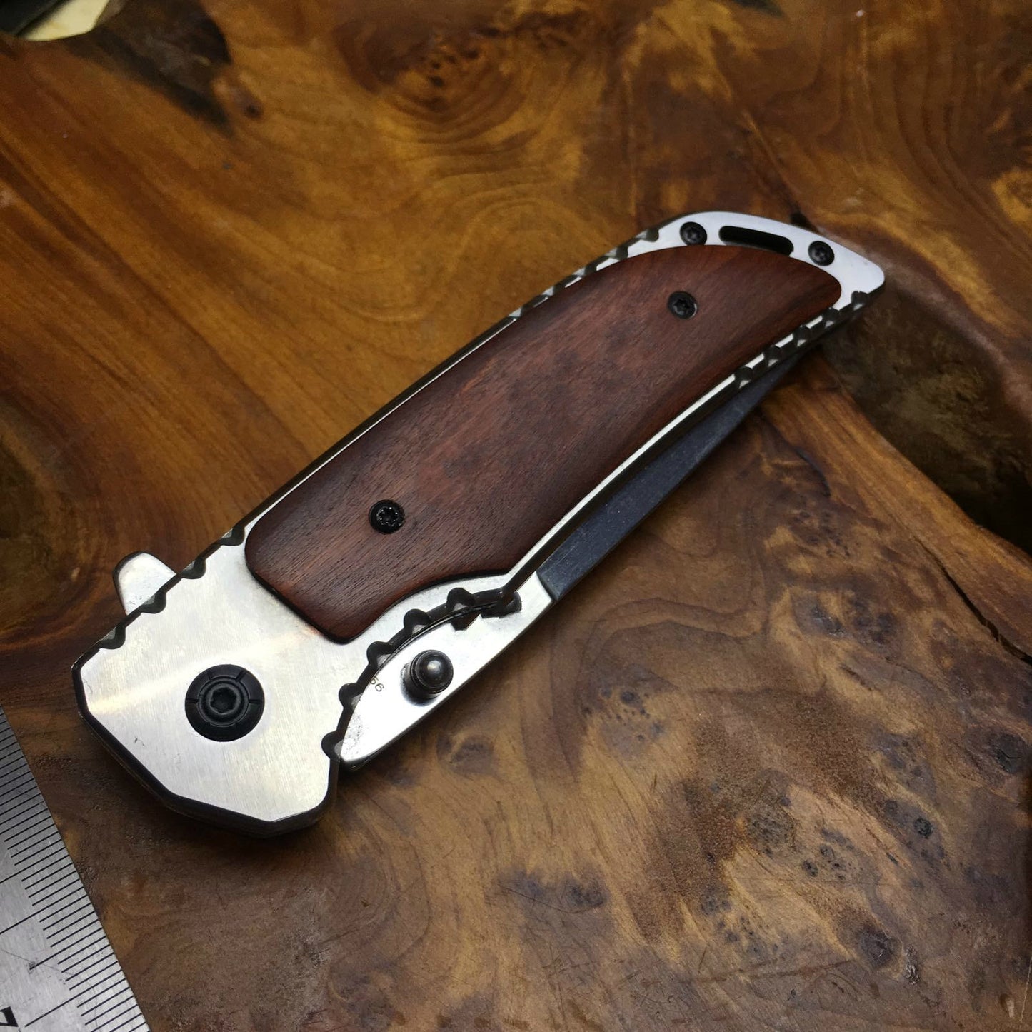 Tactical folding 3Cr13Mov mahogany handle pocket knife steel blade outdoor EDC knife hunter multi-functional high hardness hunting camping survival tool