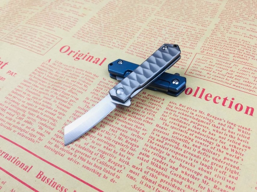 Outdoor tactical knife folding knife 9CR18MOV Damascus knife manual survival rescue tool camping hunting knife carry with youtools