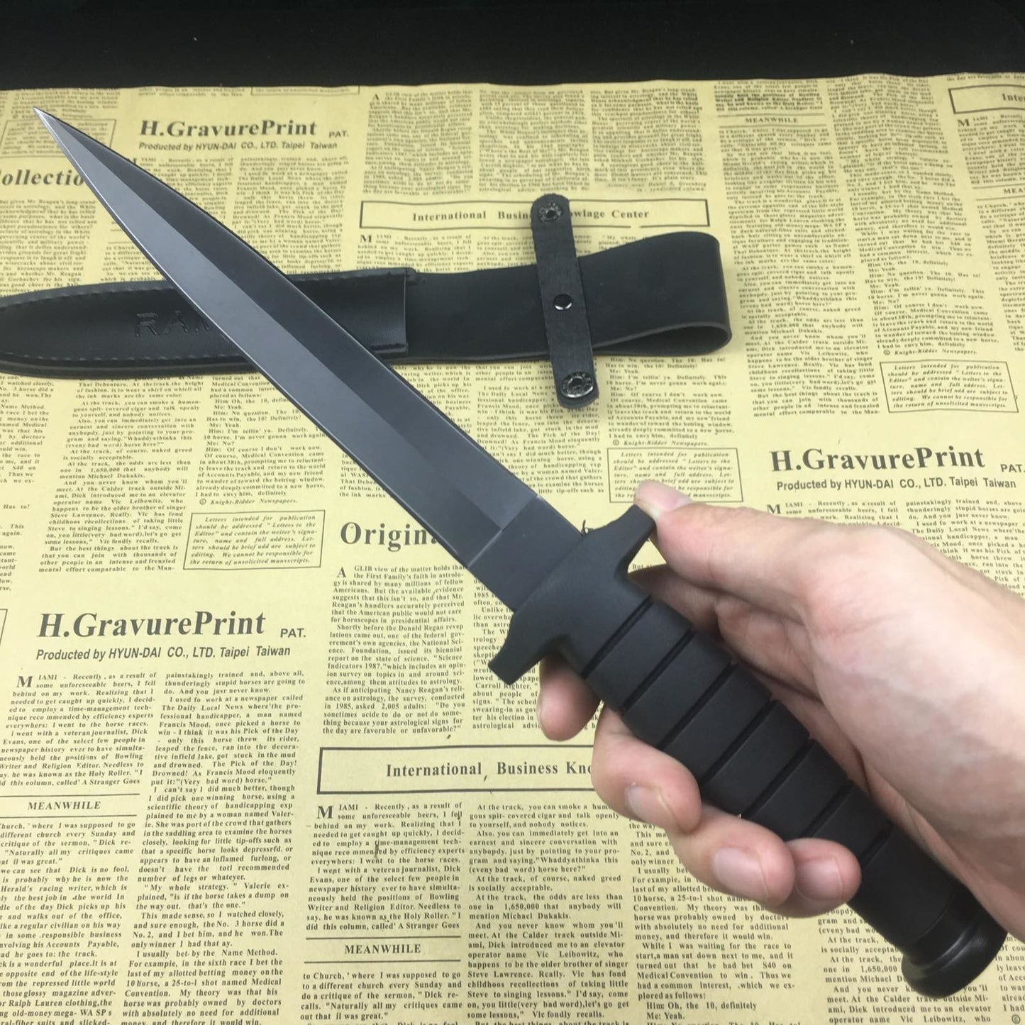 Rambo High quality military hunting knife double edged stainless steel camping knife 3Cr13 tactical knife black fixed blade