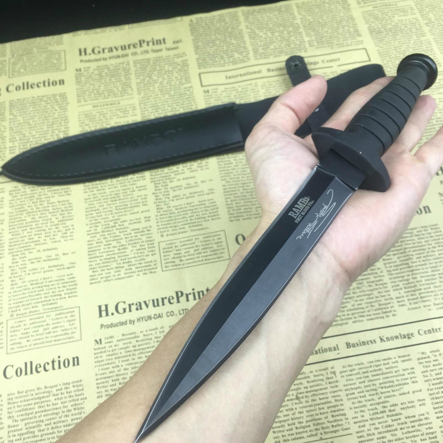 Rambo High quality military hunting knife double edged stainless steel camping knife 3Cr13 tactical knife black fixed blade