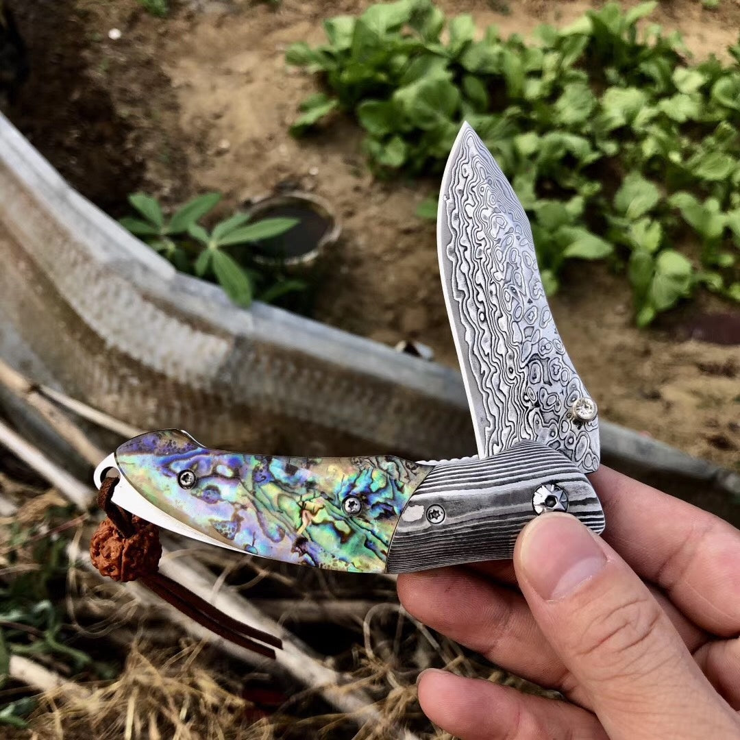 Outdoor camping Damascus VG10 folding knife tactical collector ninja knife folding pocket knife adventure and EDC tools