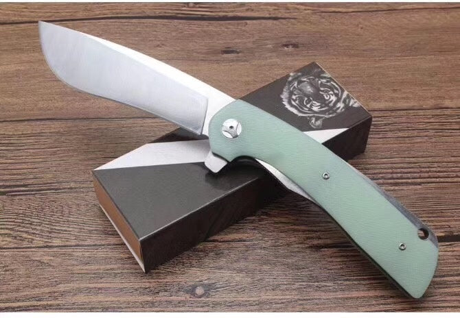 Spyderco New hot selling high hardness knives outdoor folding knife G10 handle portable outdoor survival camping self-defense knife spring assisted operation