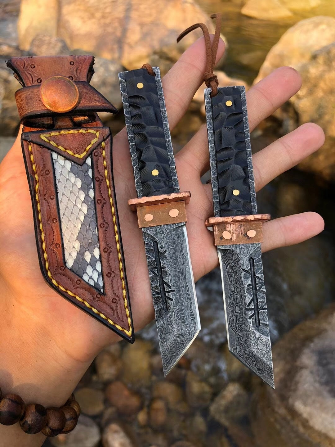 5.9 "ewood hand carved irregular grain Damascus knife tactical fixed blade emergency survival knife collection knife belt sheath