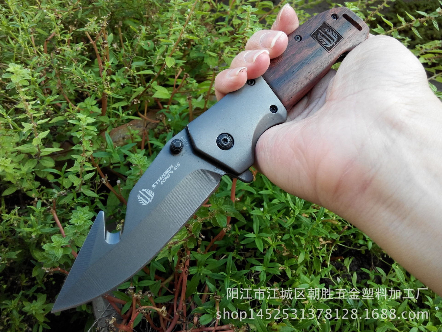 Assisted Open Knife Outdoor Folding Pocket Knife Cutting Tool Portable Survival Camping Self-defense Knife Wood Handle with Hook