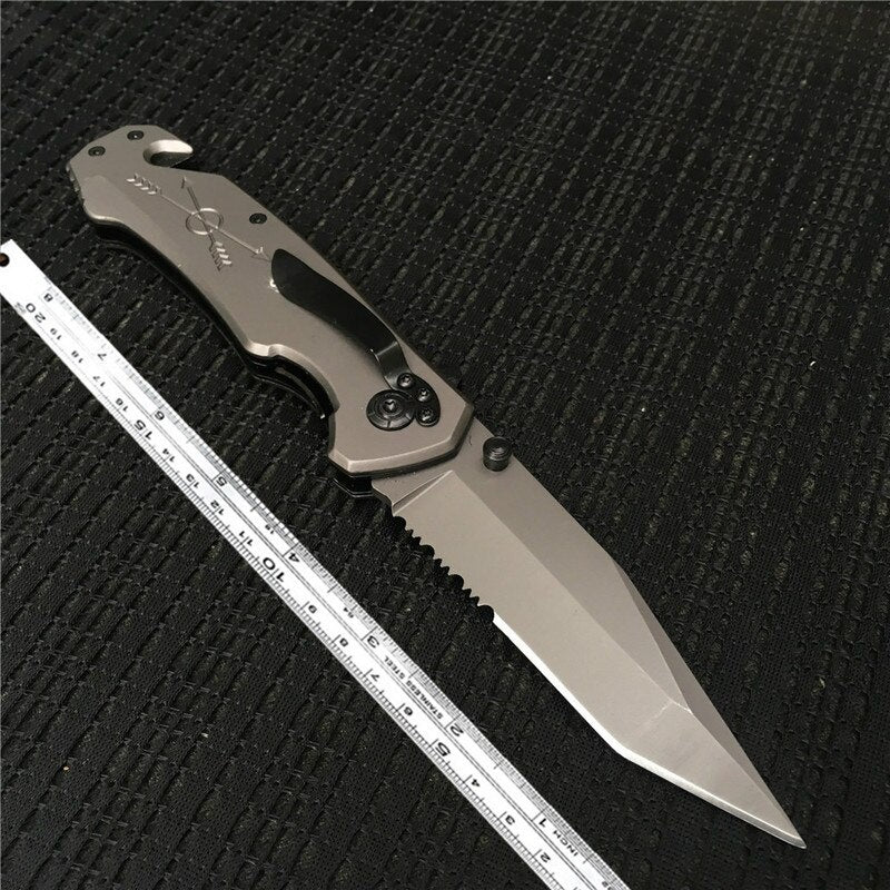 Csgo Skeleton POLICE Assisted Opening Flipper Folding Knives Tactical Camping Survival Combat Pocket Knives EDC Hunting Tool