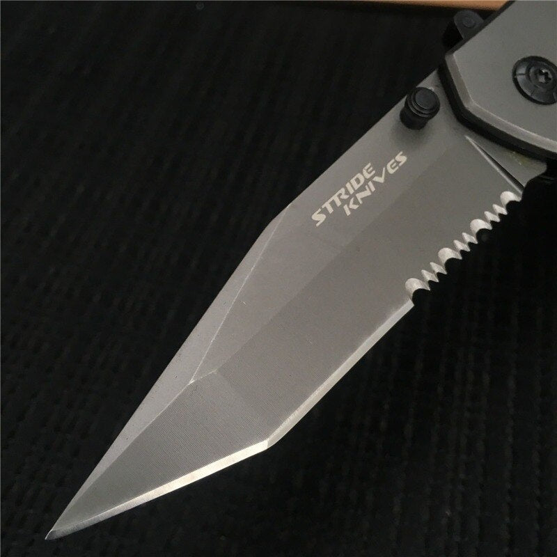 Csgo Skeleton POLICE Assisted Opening Flipper Folding Knives Tactical Camping Survival Combat Pocket Knives EDC Hunting Tool