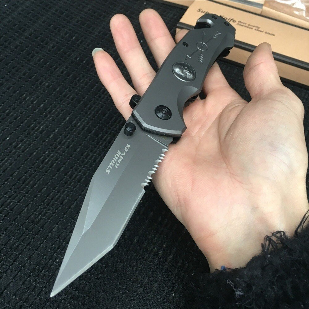 Csgo Skeleton POLICE Assisted Opening Flipper Folding Knives Tactical Camping Survival Combat Pocket Knives EDC Hunting Tool