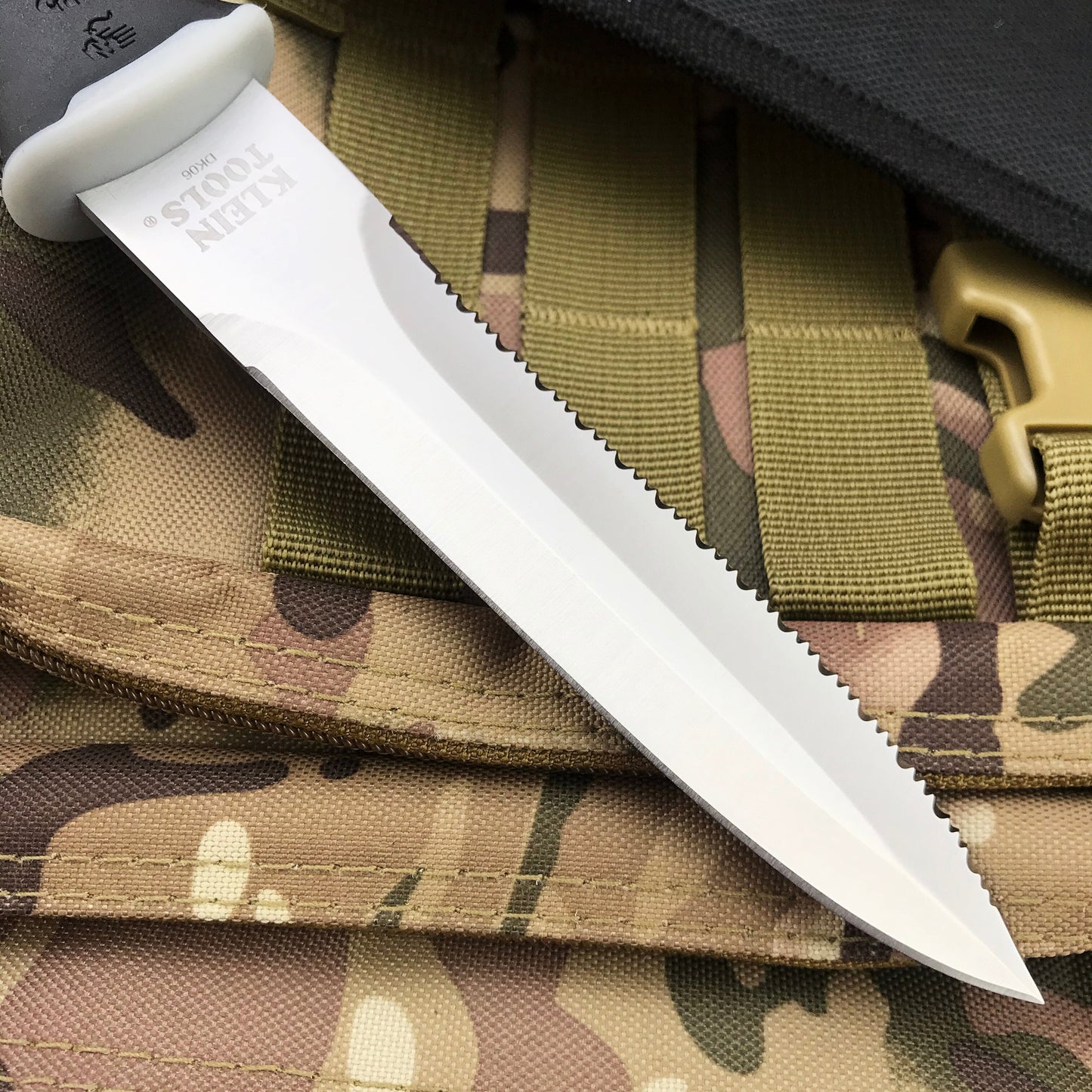 Klein Tool KnifeTactical  Leggings/Paratroopers Knife Rubber Handle Stainless Steel Diving Arc Straight knife